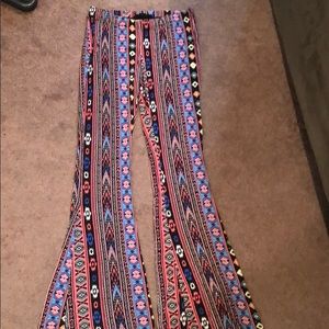 Fun lightweight flared pant Size Small